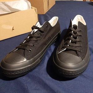 New Ladies Size 9M Rainbow Low Top Sneakers